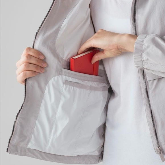 Lululemon Effortless Jacket - Picture 5 of 13